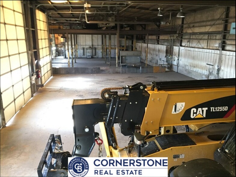 More Photos Of 901 N Foster Rd, Casper Warehouse For Sale