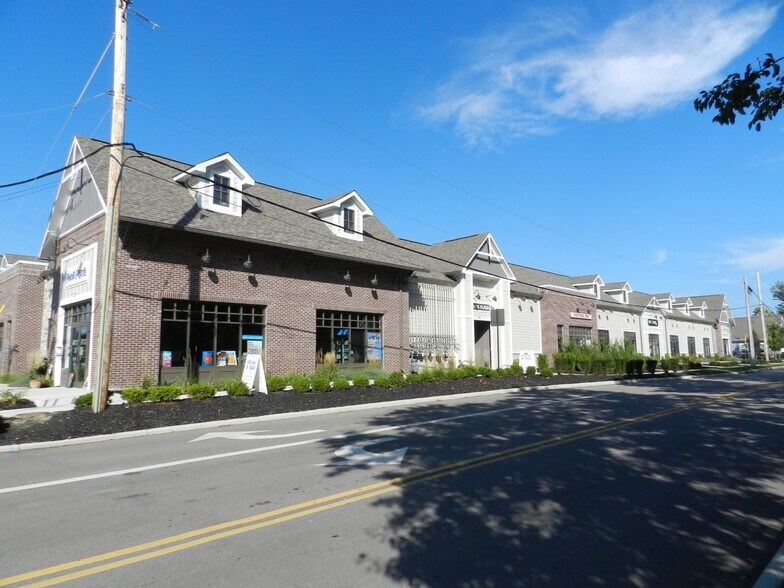 More Photos Of 170 W Olentangy St, Powell Storefront For Lease