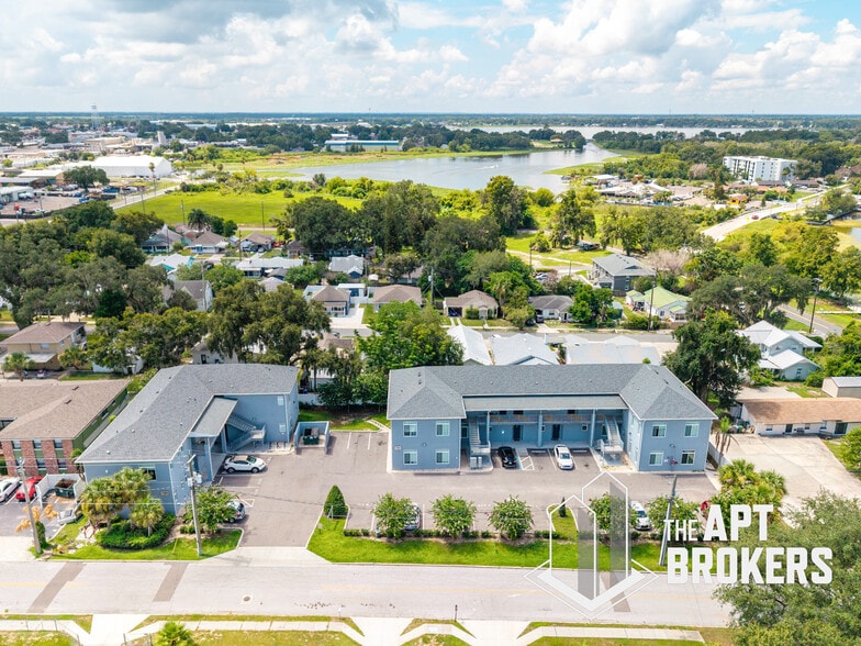 Primary Photo Of 750 Avenue C SW, Winter Haven Apartments For Sale
