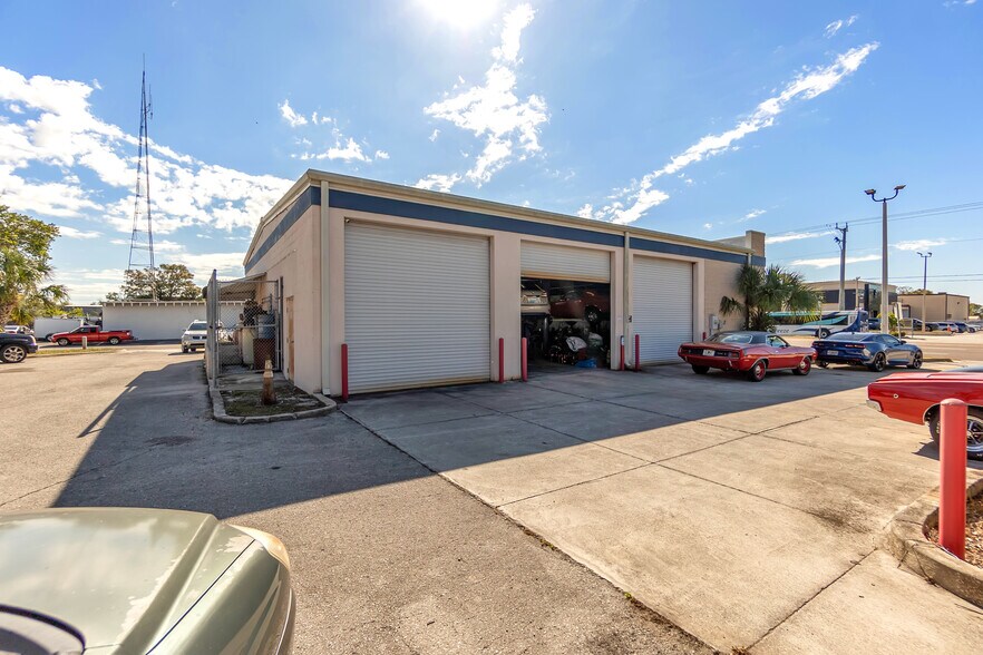 More Photos Of 6735 14th St, Bradenton Auto Repair For Sale
