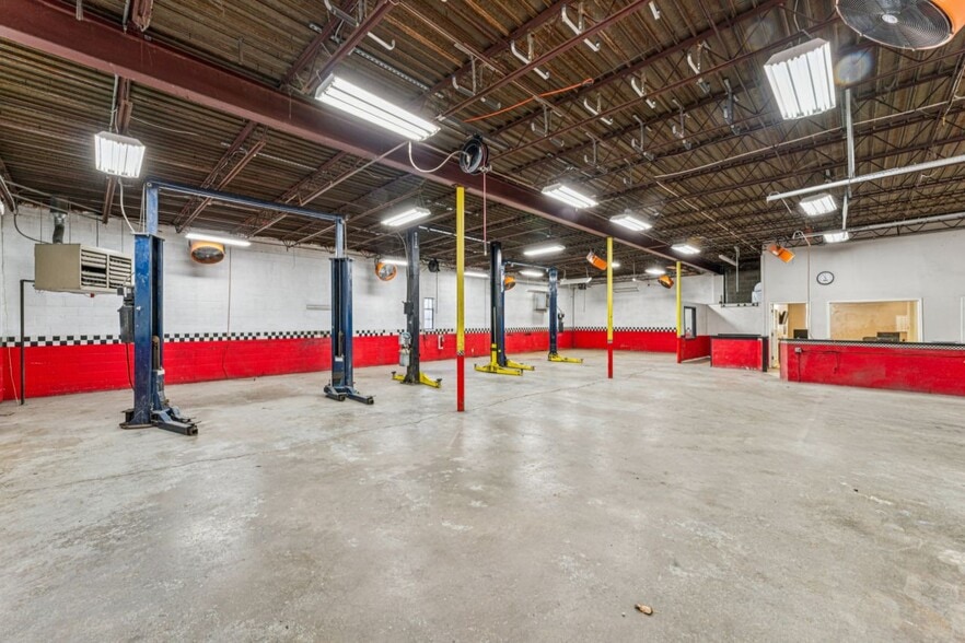 More Photos Of 1839 N 10th St, Kansas City Warehouse For Sale
