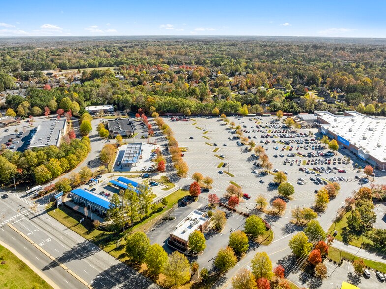 More Photos Of 2161 E Main St, Spartanburg Fast Food For Lease
