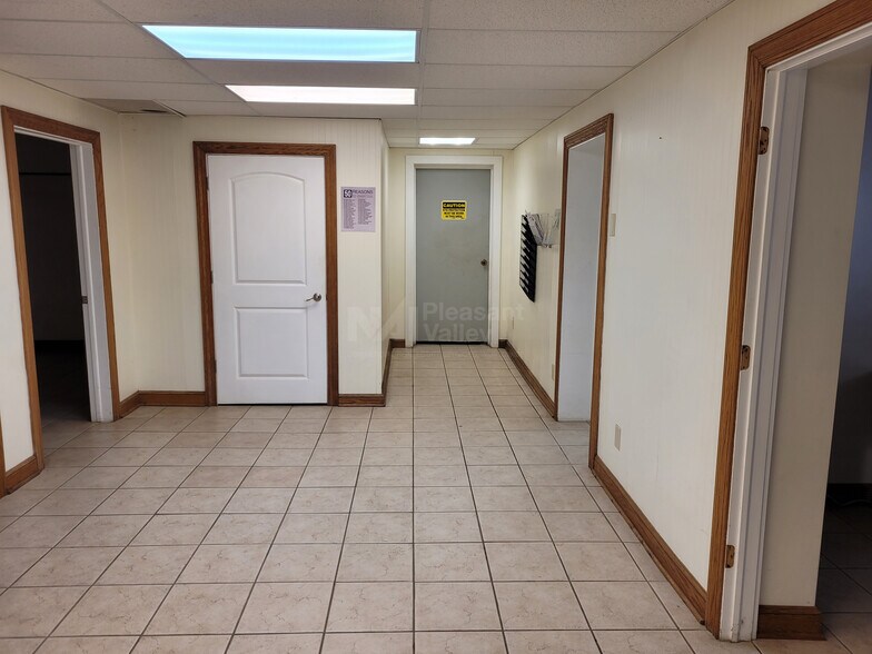 More Photos Of 981 Home Ave, Akron Manufacturing For Lease