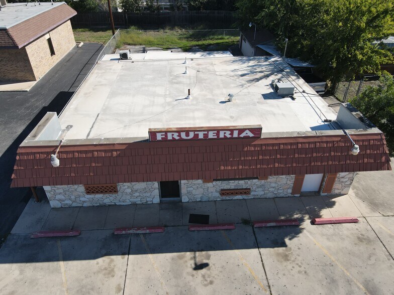 Primary Photo Of 7113 Bandera Rd, San Antonio Freestanding For Sale