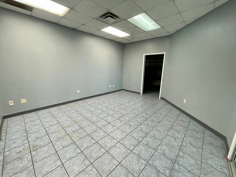 More Photos Of 17601 State Highway 155 S, Flint Warehouse For Sale