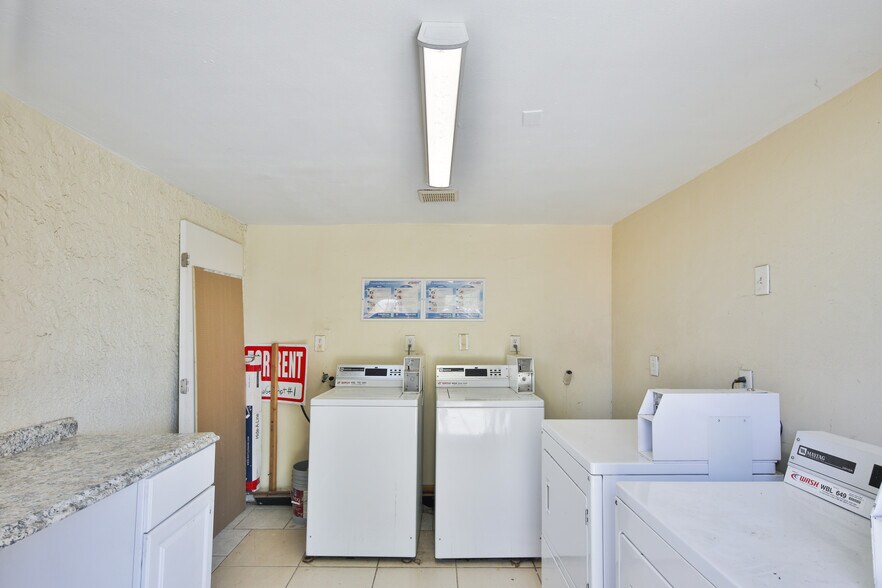 More Photos Of 53228 Cesar Chavez St, Coachella Apartments For Sale