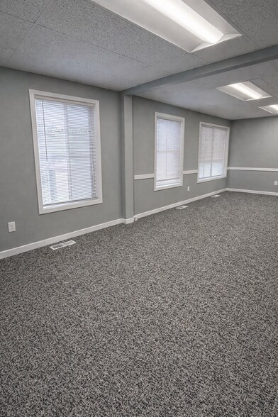 More Photos Of 9426 Stewartown Rd, Gaithersburg Loft Creative Space For Lease