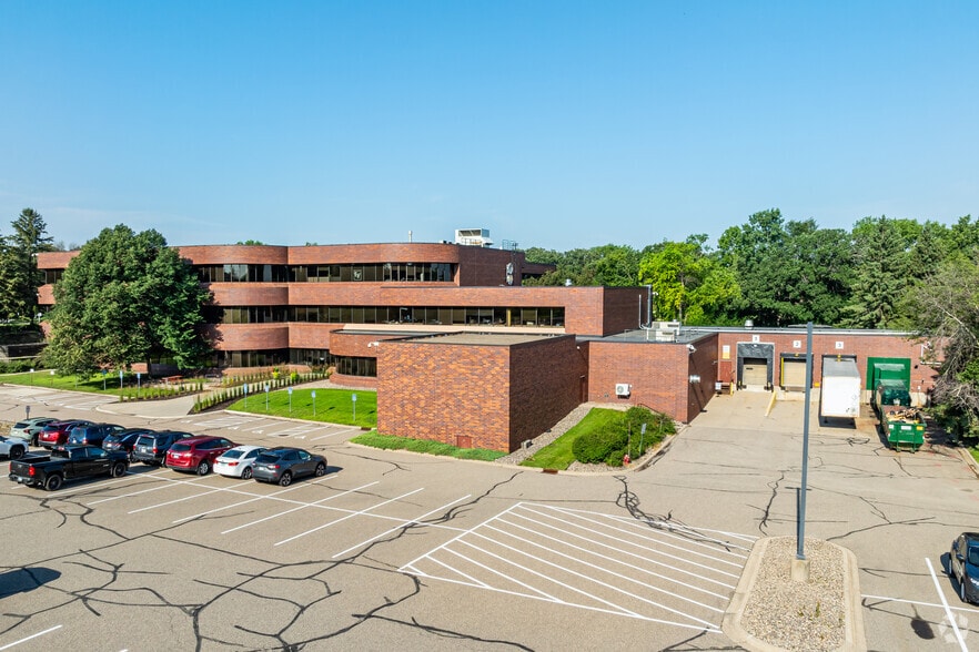More Photos Of 12000 Portland Ave S, Burnsville Office For Lease