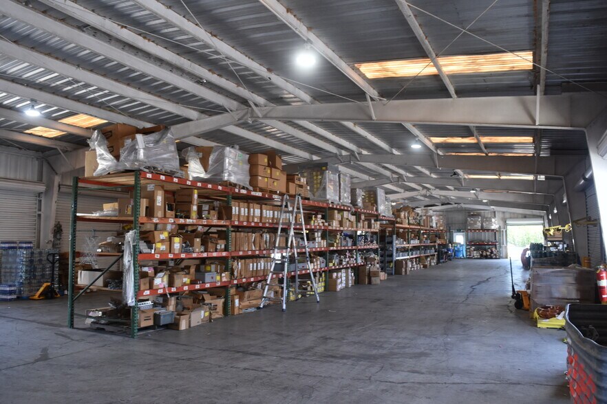 More Photos Of 11150 49th St N, Clearwater Truck Terminal For Lease
