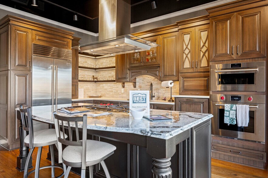 More Photos Of 1930 Deyerle Ave, Harrisonburg Freestanding For Sale