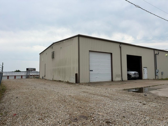 More Photos Of 28300-28308 N Wind Dr, Wright City Warehouse For Sale