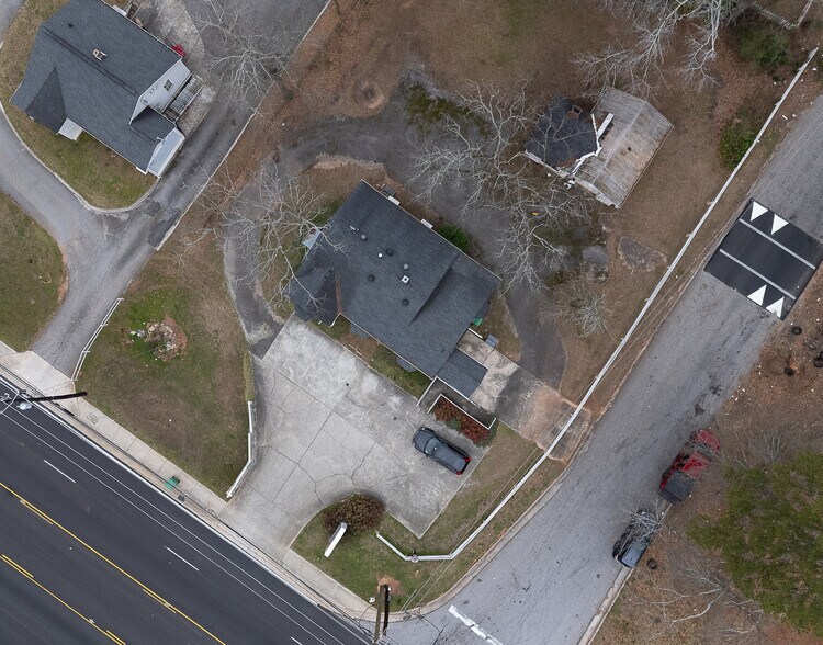 More Photos Of 2001 Wesley Chapel Rd, Decatur Office For Sale