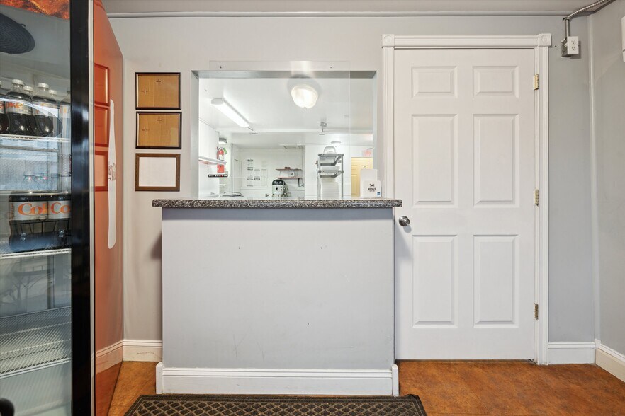 More Photos Of 328 N Main St, Morrice Fast Food For Sale