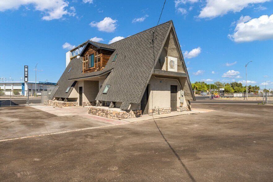 More Photos Of 2550 Fremont St, Las Vegas Auto Dealership For Sale