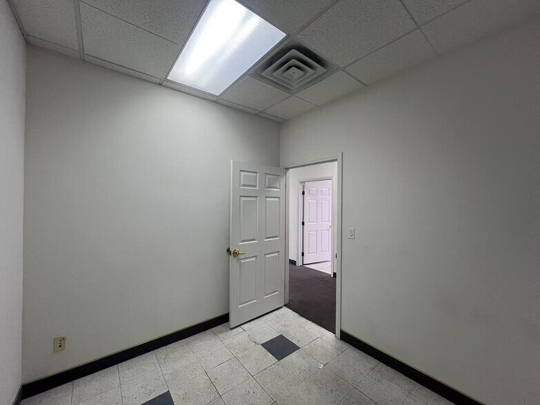 More Photos Of 3365 E Flamingo Rd, Las Vegas Medical For Lease