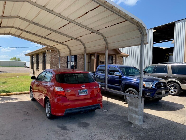 More Photos Of 5226 Commercial Dr, Brownsville Land For Lease