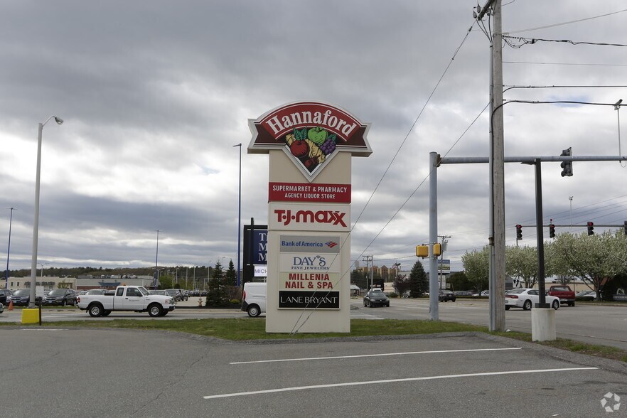 More Photos Of 415 Philbrook Ave, South Portland General Retail For Lease