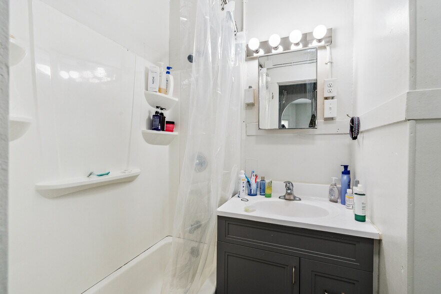 More Photos Of 1132 Main St, Grinnell Multifamily For Sale