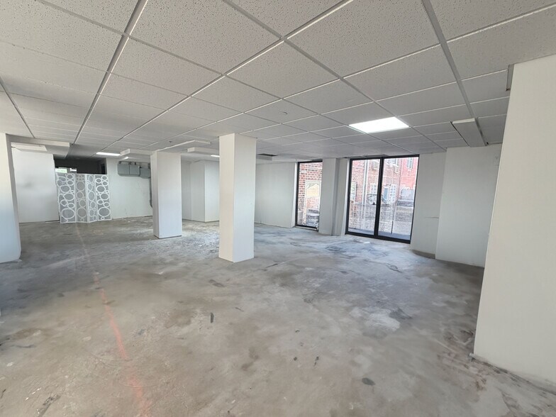 More Photos Of 1590 E 19th St, Brooklyn Apartments For Lease