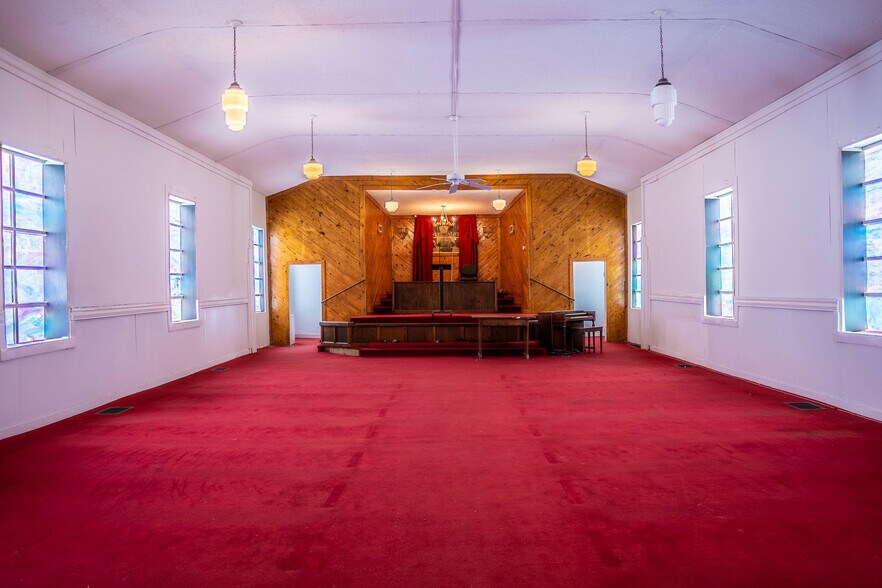 More Photos Of 1109 Elm Hill Pike, Nashville Religious Facility For Sale
