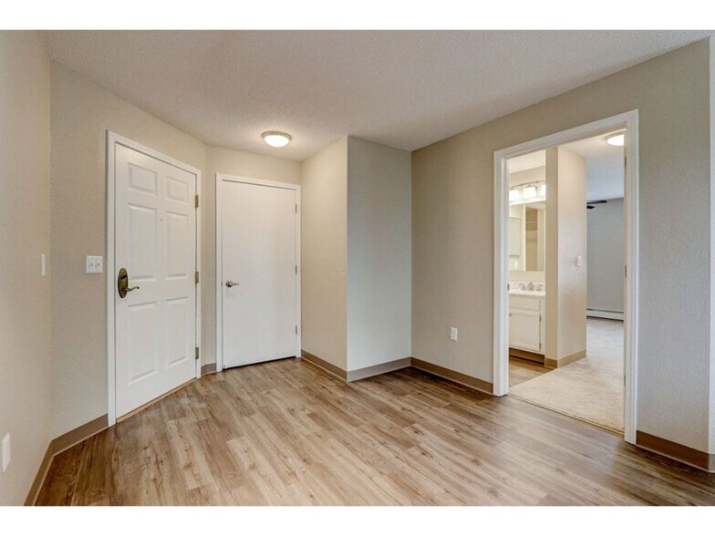 More Photos Of 234 W Main St, Waukesha Apartments For Lease