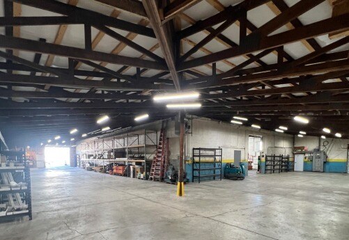 More Photos Of 1800 Scherer Pky, Saint Charles Manufacturing For Lease