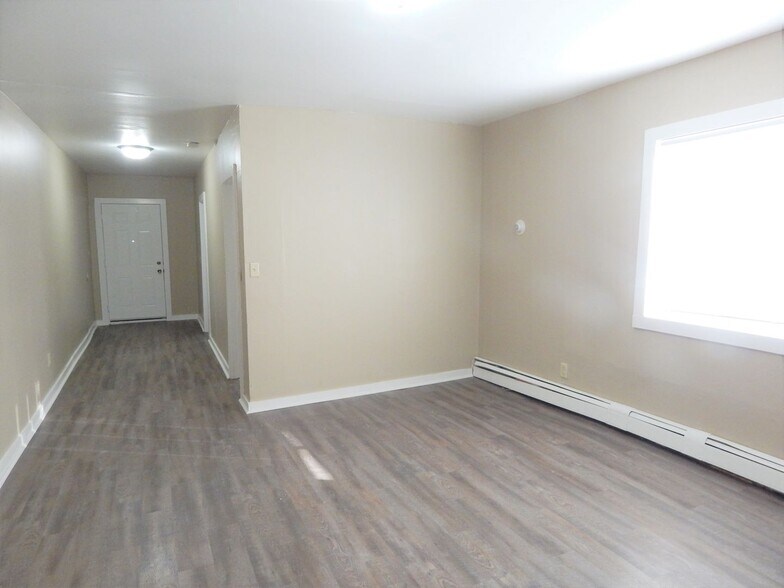 More Photos Of 953 Desoto St, Saint Paul Apartments For Sale