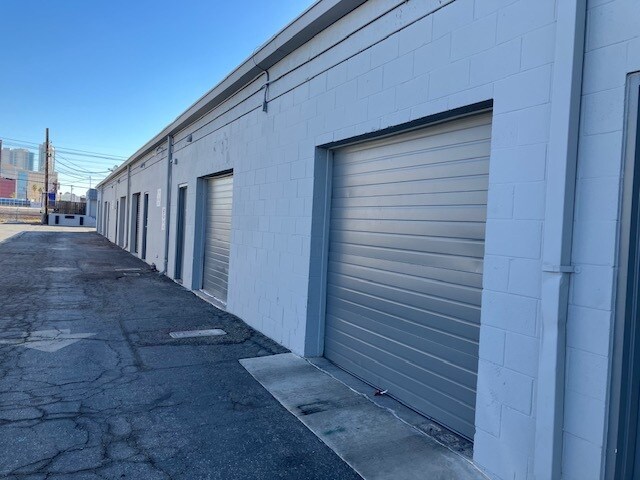 More Photos Of 2325 Western Ave, Las Vegas Light Manufacturing For Lease