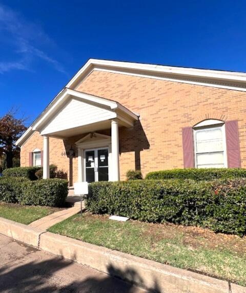 More Photos Of 4401-4405 NW 4th St, Oklahoma City Medical For Lease
