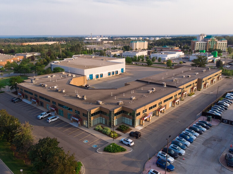 More Photos Of 760 Pacific Rd, Oakville Light Distribution For Lease