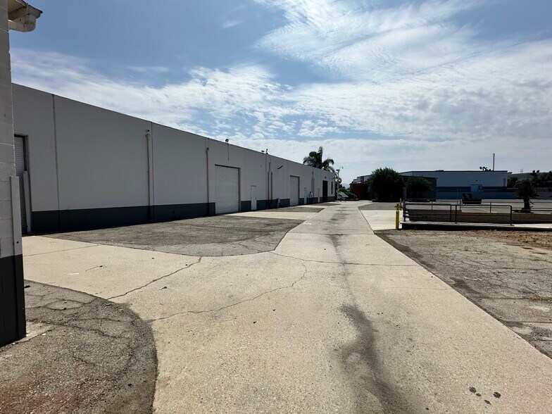More Photos Of 8228 Whittier Blvd, Pico Rivera Warehouse For Sale