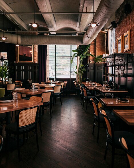 More Photos Of 115 N Carpenter St, Chicago Apartments For Lease