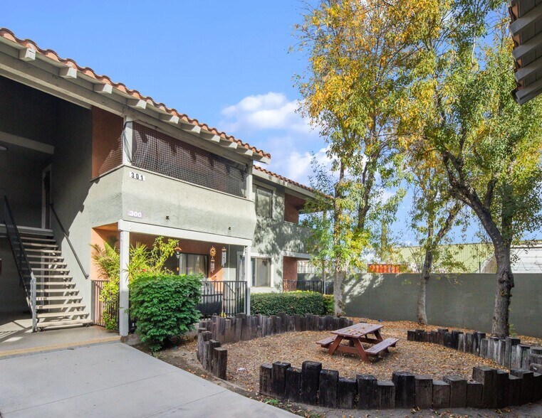 More Photos Of 1531 W Rialto Ave, Fontana Apartments For Sale
