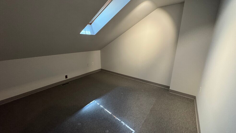 More Photos Of 1850 Friedensville Rd, Bethlehem Office For Lease