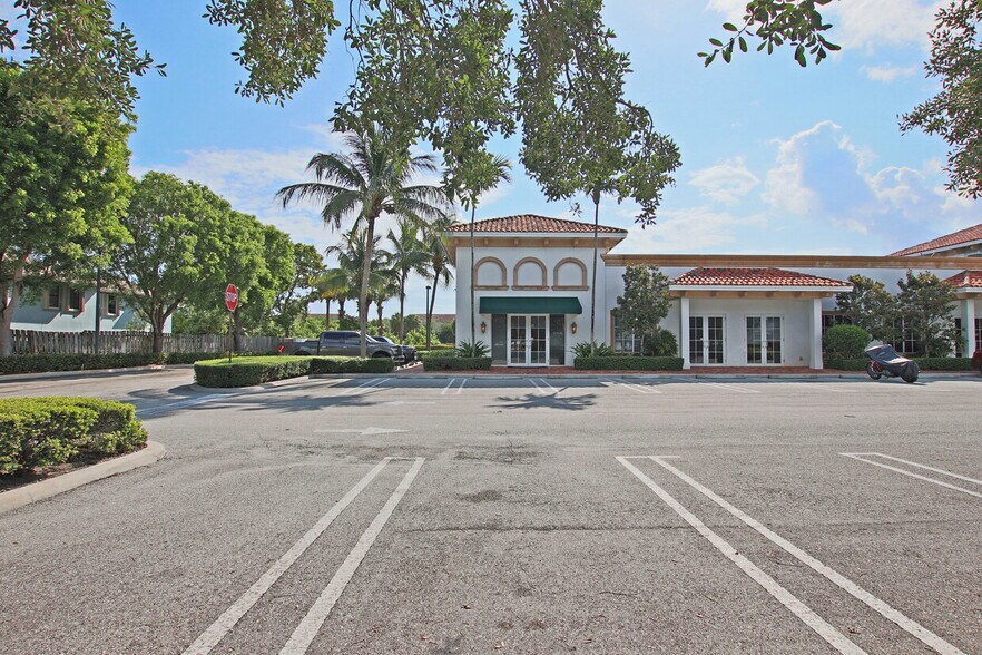 More Photos Of 400 N Cypress Dr, Tequesta Office Residential For Sale