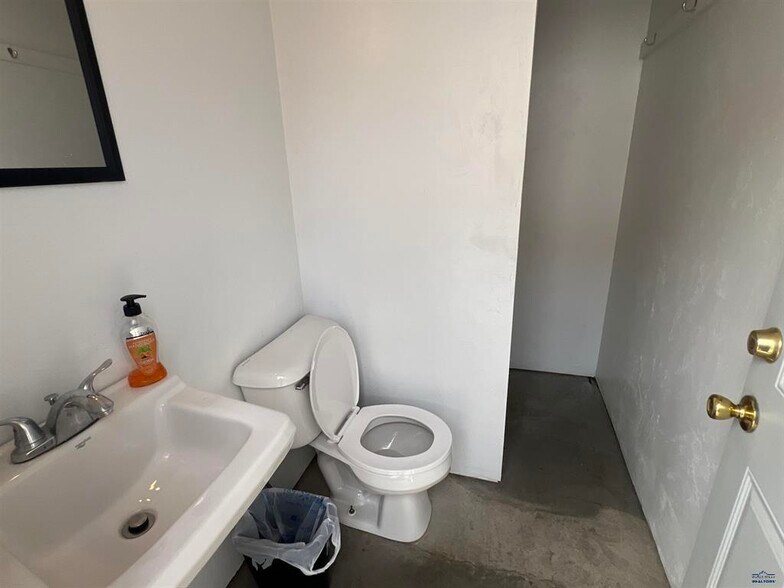 More Photos Of 947 Main St, Sturgis Sports And Entertainment For Sale