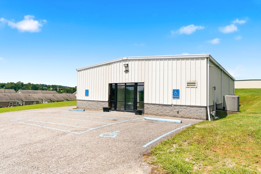 More Photos Of 161 Adena Ln, Clarksburg Office For Lease