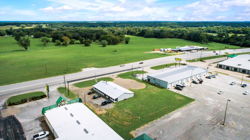 More Photos Of 1501 N Trade Days Blvd, Canton Storefront Retail Office For Sale