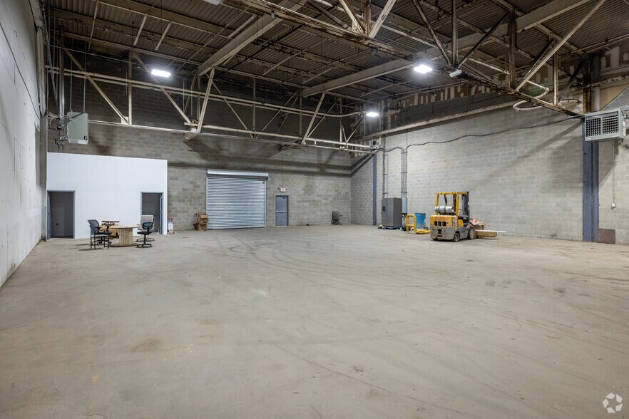 More Photos Of 297 Getty Ave, Paterson Warehouse For Lease