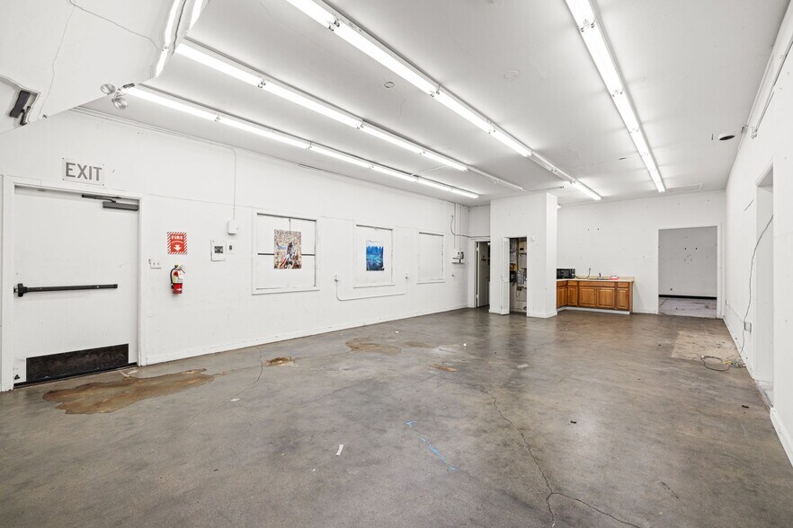 More Photos Of 2601 J St, Sacramento Freestanding For Lease