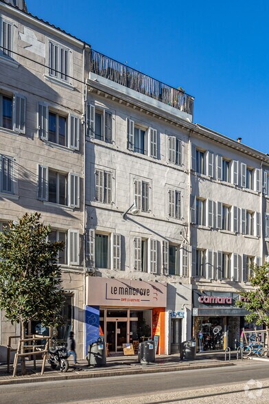 More Photos Of 154 Rue De Rome, Marseille General Retail For Sale