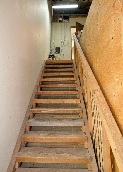 More Photos Of 9818 Whithorn Dr, Houston Office For Sale