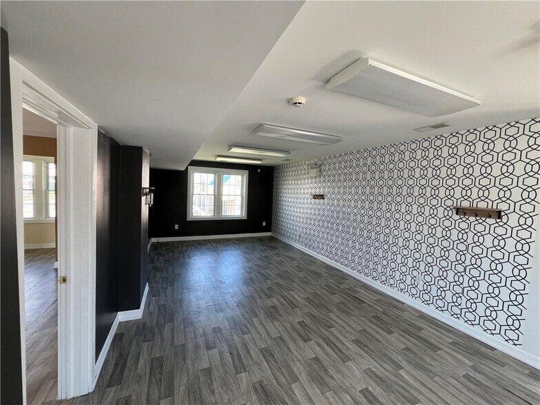 More Photos Of 2321 Macarthur Rd, Whitehall Freestanding For Lease