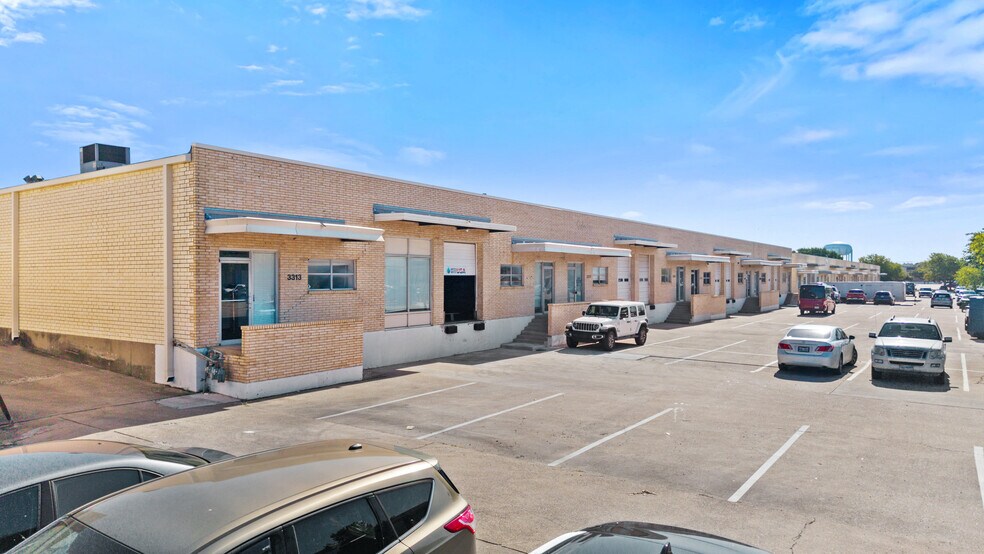 More Photos Of 3313-3327 Garden Brook Dr, Farmers Branch Unknown For Lease