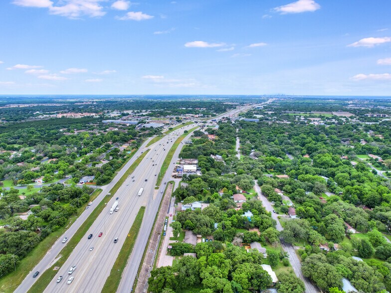 More Photos Of 11802 N IH-35, Austin Office For Sale
