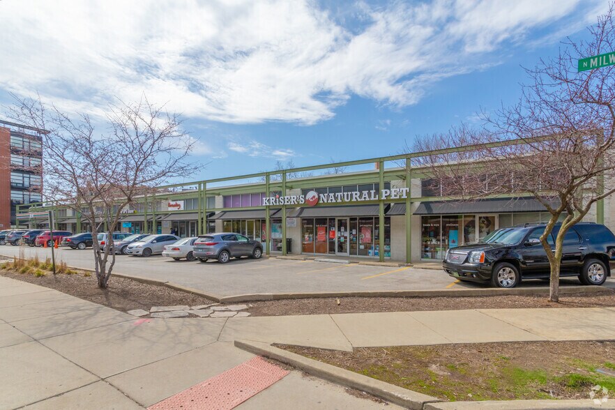 More Photos Of 1658 N Milwaukee Ave, Chicago General Retail For Lease