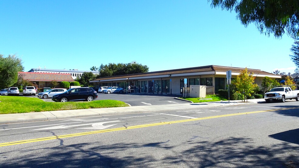 Primary Photo Of 770 W Hamilton Ave, Campbell Office For Lease