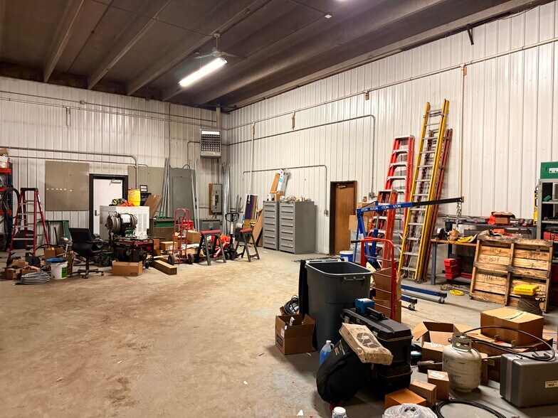 More Photos Of , Moorhead Unknown For Sale