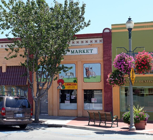 More Photos Of 974 E Main St, Santa Paula Restaurant For Sale