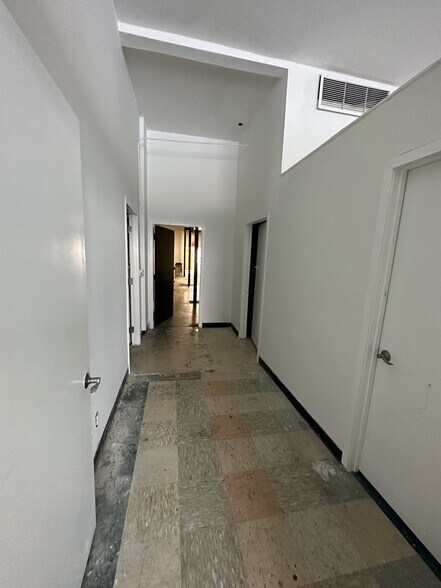 More Photos Of 1041-1043 Pine Ave, Long Beach Medical For Lease